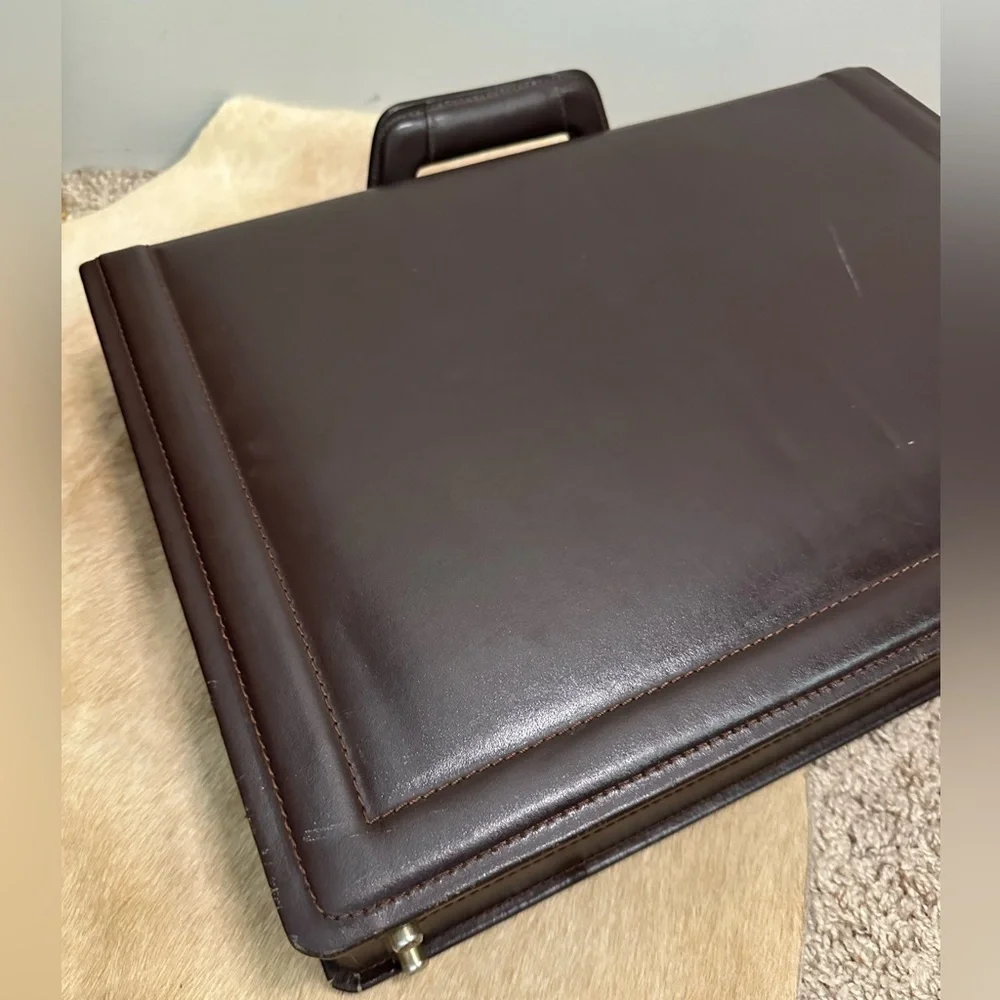 Vintage Brown leather Presto briefcase chocolate brown leather w/ gold hardware